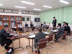 060510gakkouneikyogikai02.jpg